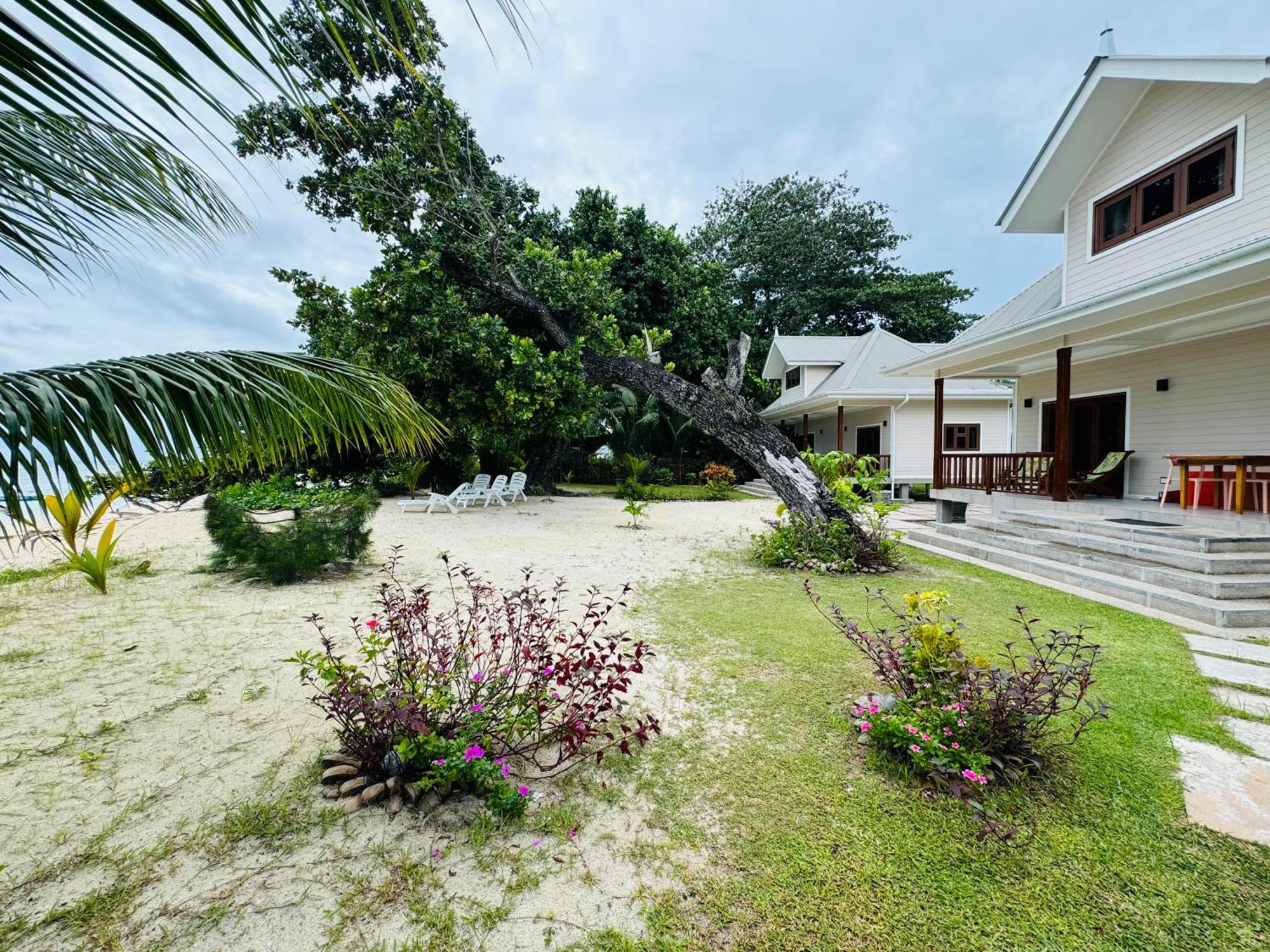Digwa Beach Chalet Isola di Isola di La Digue Esterno foto