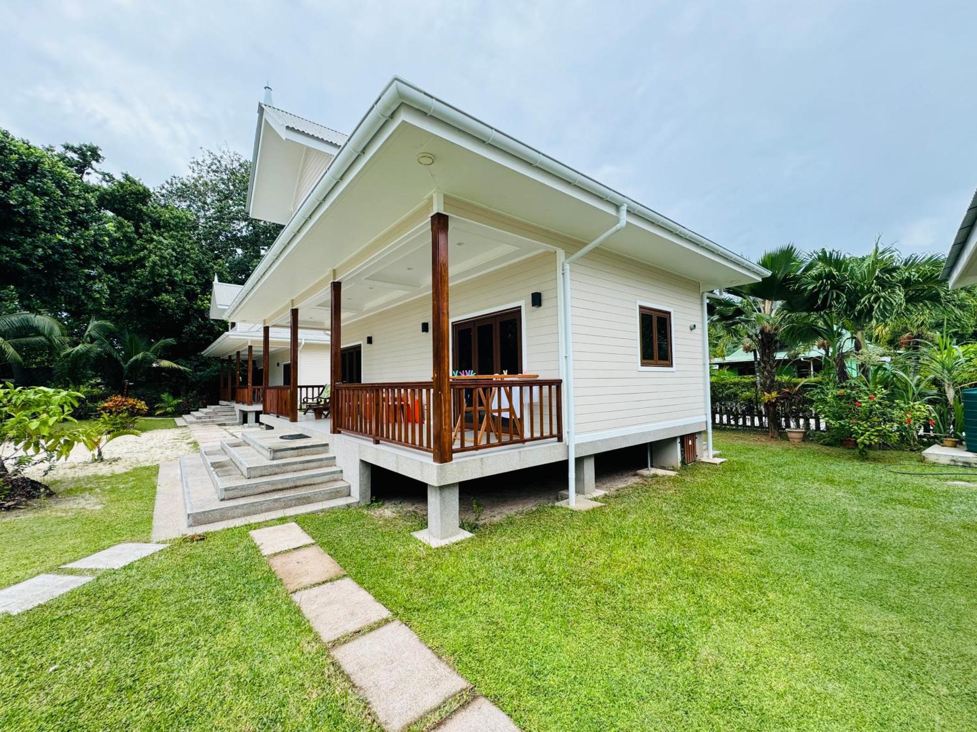 Digwa Beach Chalet Isola di Isola di La Digue Esterno foto